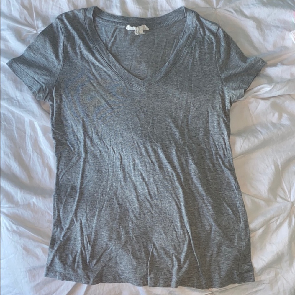 Forever 21 gray tshirt